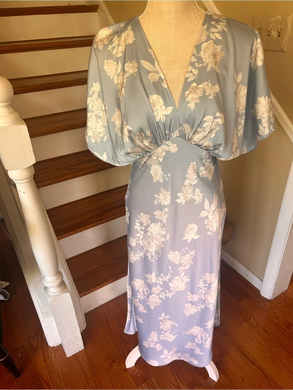 BHLDN Leila Blue Floral Maxi Dress 4 Deep V Flutter Sleeve Bridal Guest Shower - Picture 4 of 16